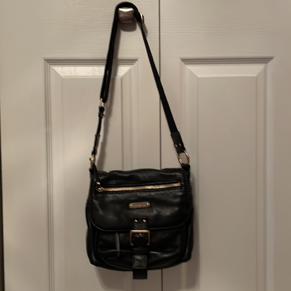 MICHAEL KORS BLACK LEATHER MESSENGER PURSE - Picture 9 of 12